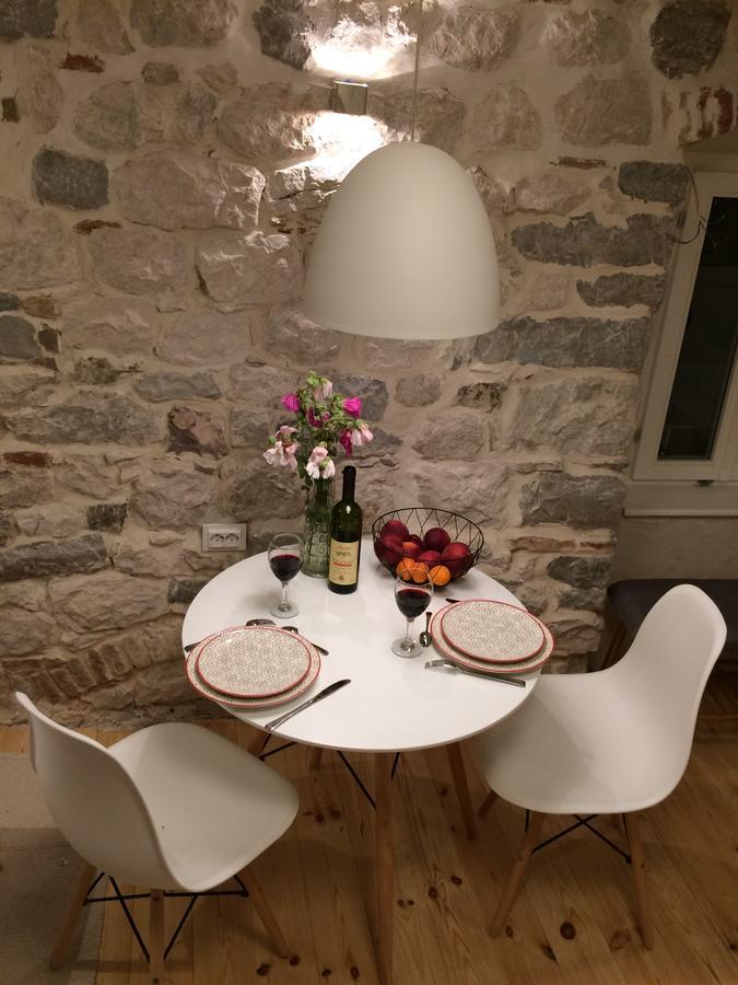 Chic & Stylish With Seaview-Terrace - Kotor Indah Apartment Екстериор снимка
