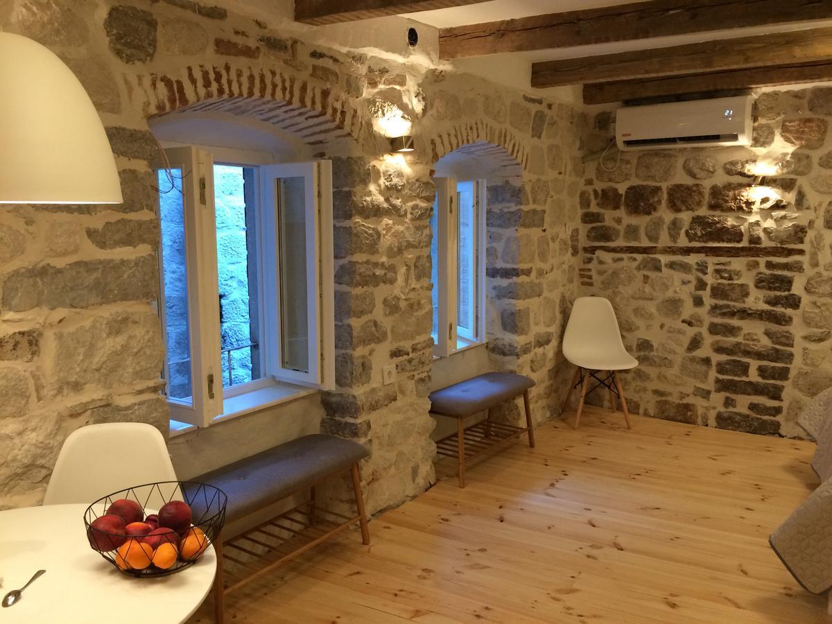 Chic & Stylish With Seaview-Terrace - Kotor Indah Apartment Екстериор снимка