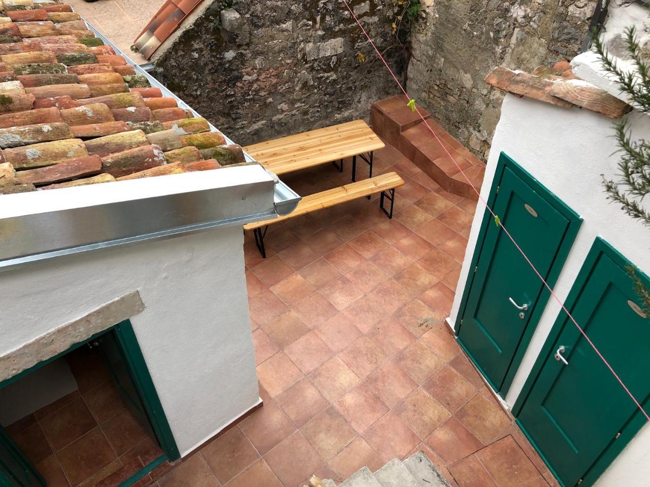 Chic & Stylish With Seaview-Terrace - Kotor Indah Apartment Екстериор снимка